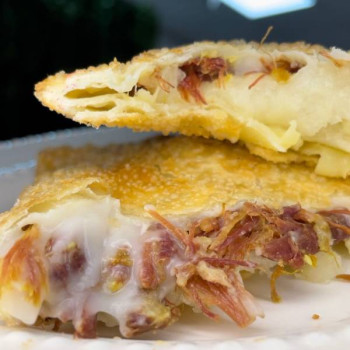 Pastel de Aipim com Carne Seca